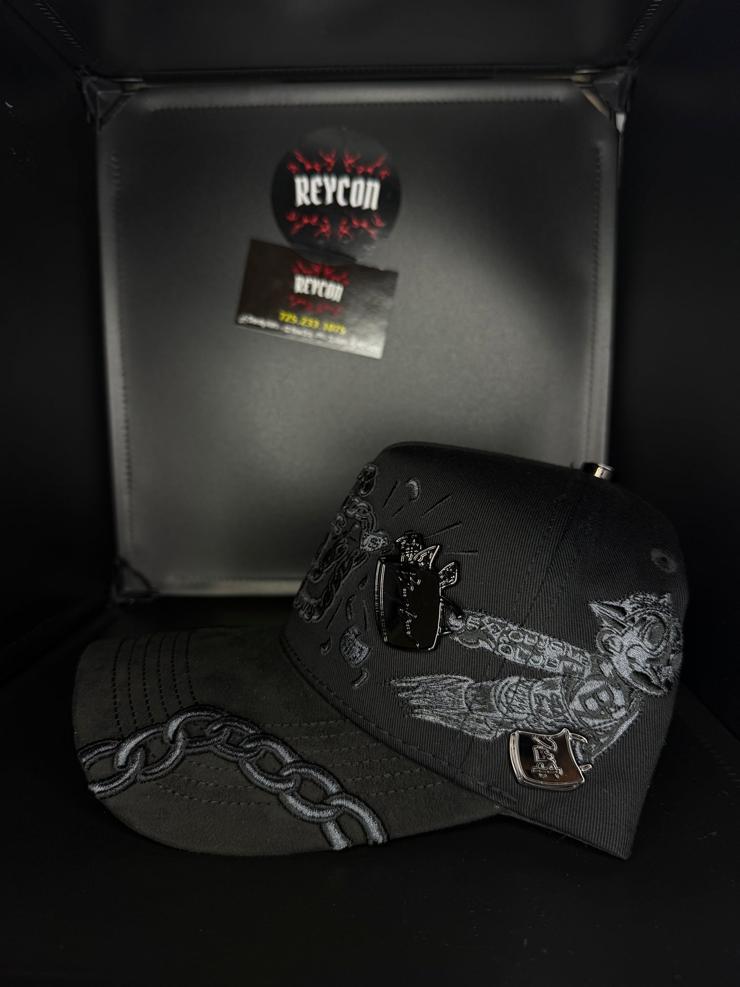 Báez Astroboy black