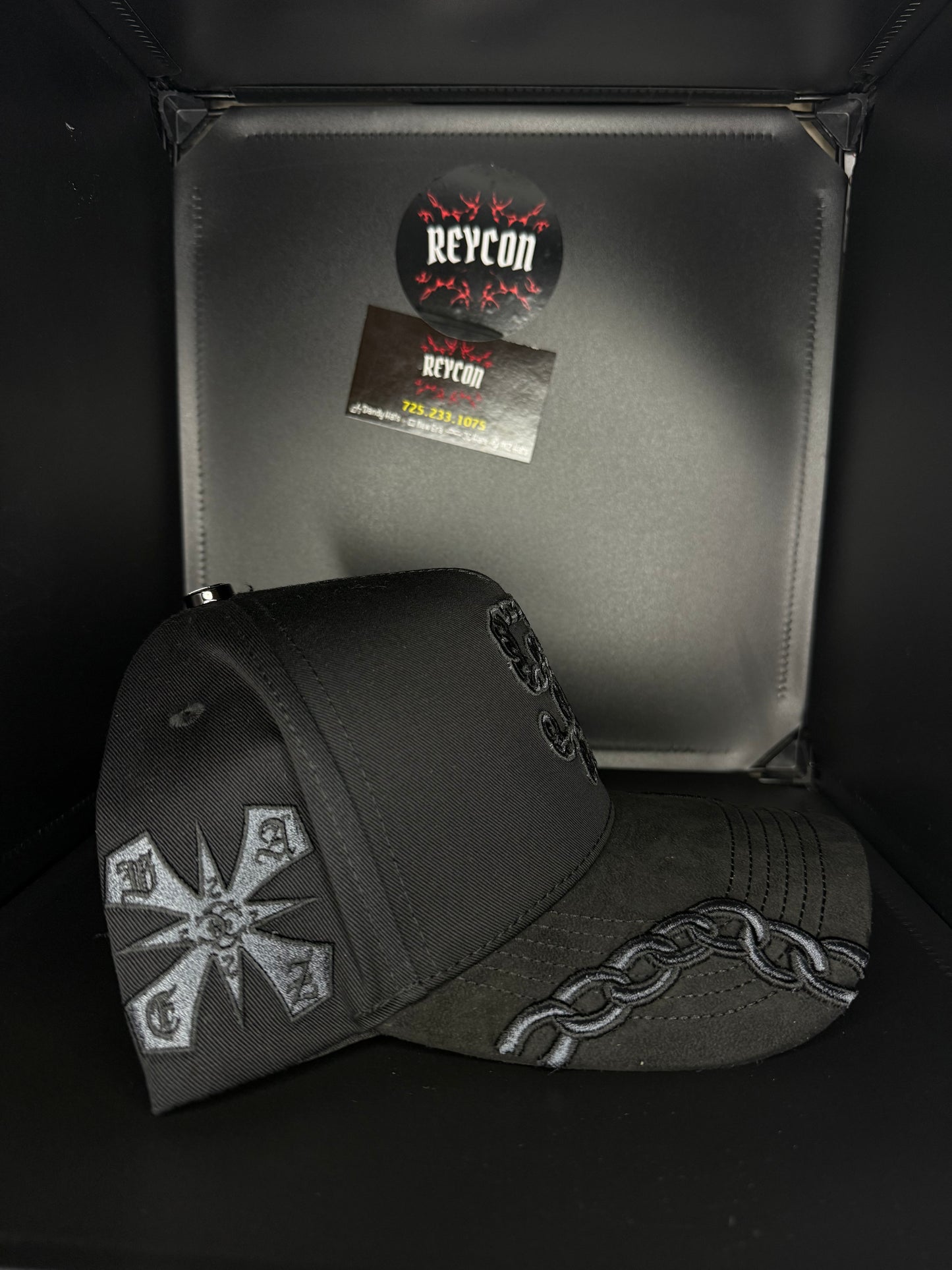 Báez Astroboy black